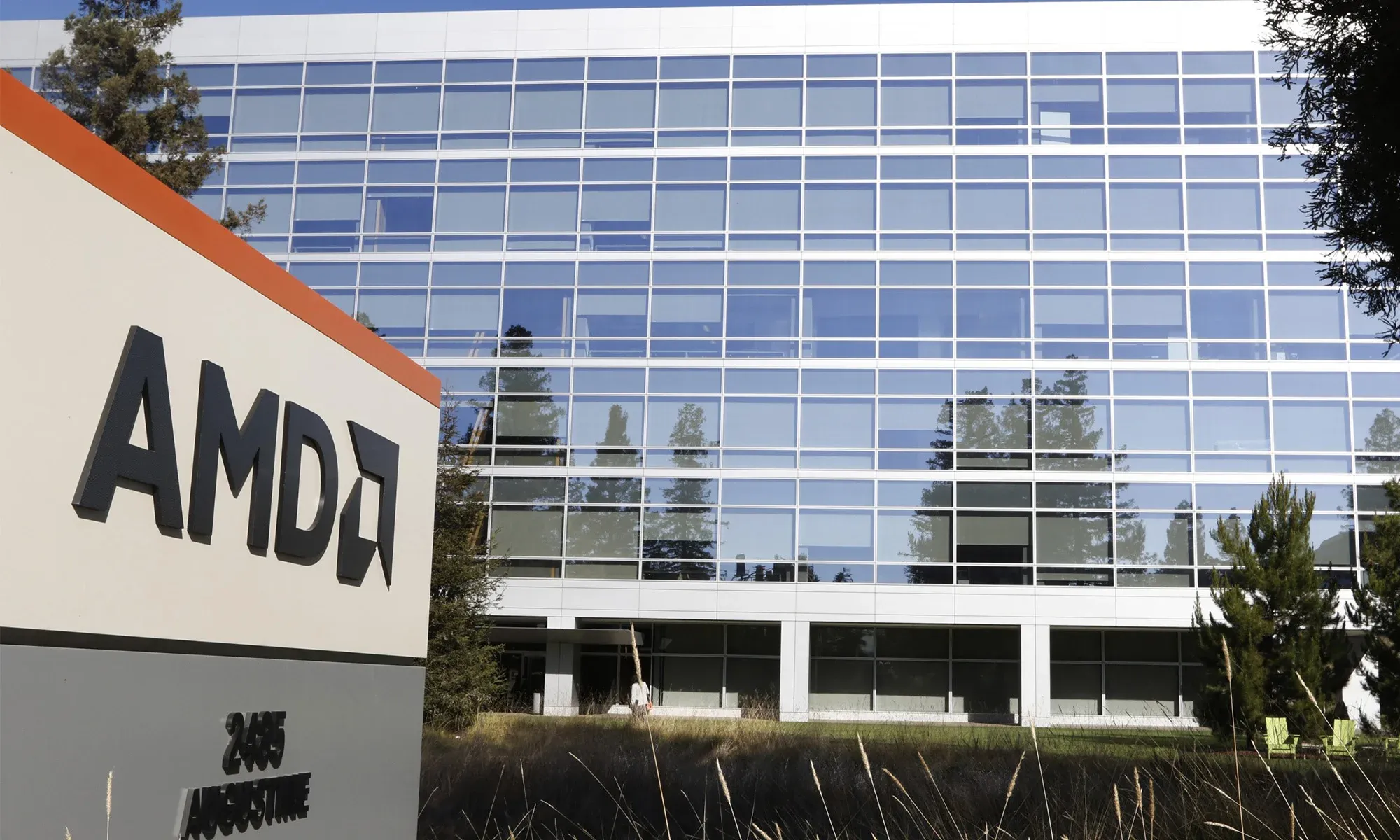AMD và SMCI Q1/2026: Phần cứng AI đã có doanh thu thật