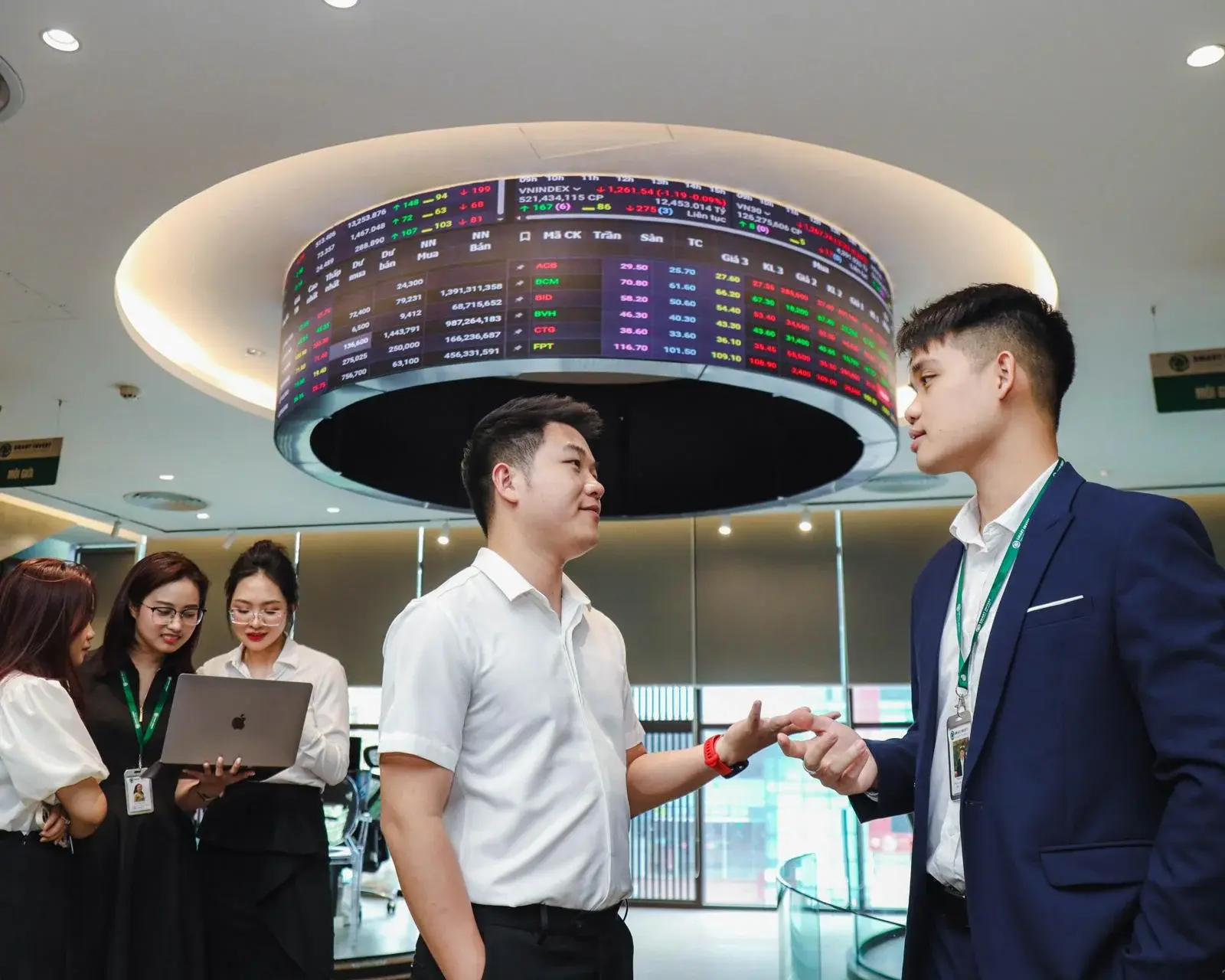 Phát hành thêm 25%, HCM vẫn tăng trần: logic margin