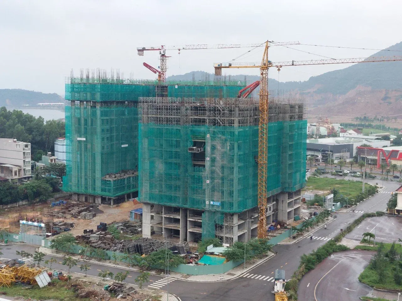 Nới trần 40%: Ngân hàng bớt căng vốn dài