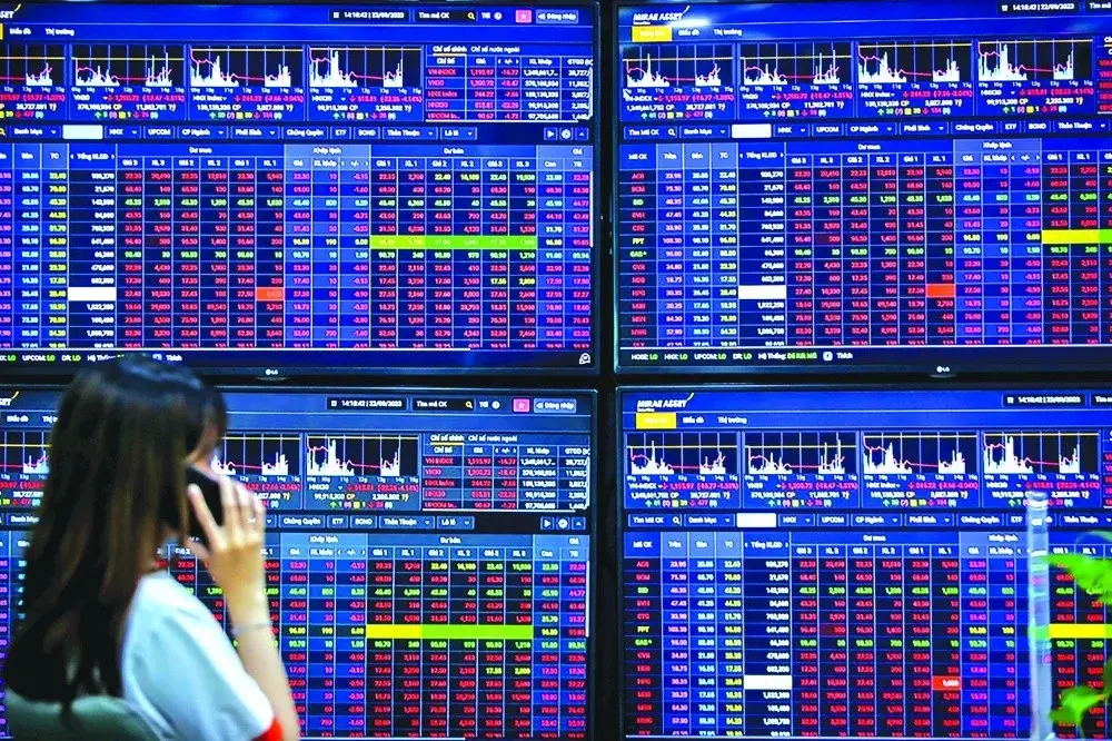 VN-Index tăng 79 điểm: Dòng tiền FTSE vs cú hồi từ ngừng bắn
