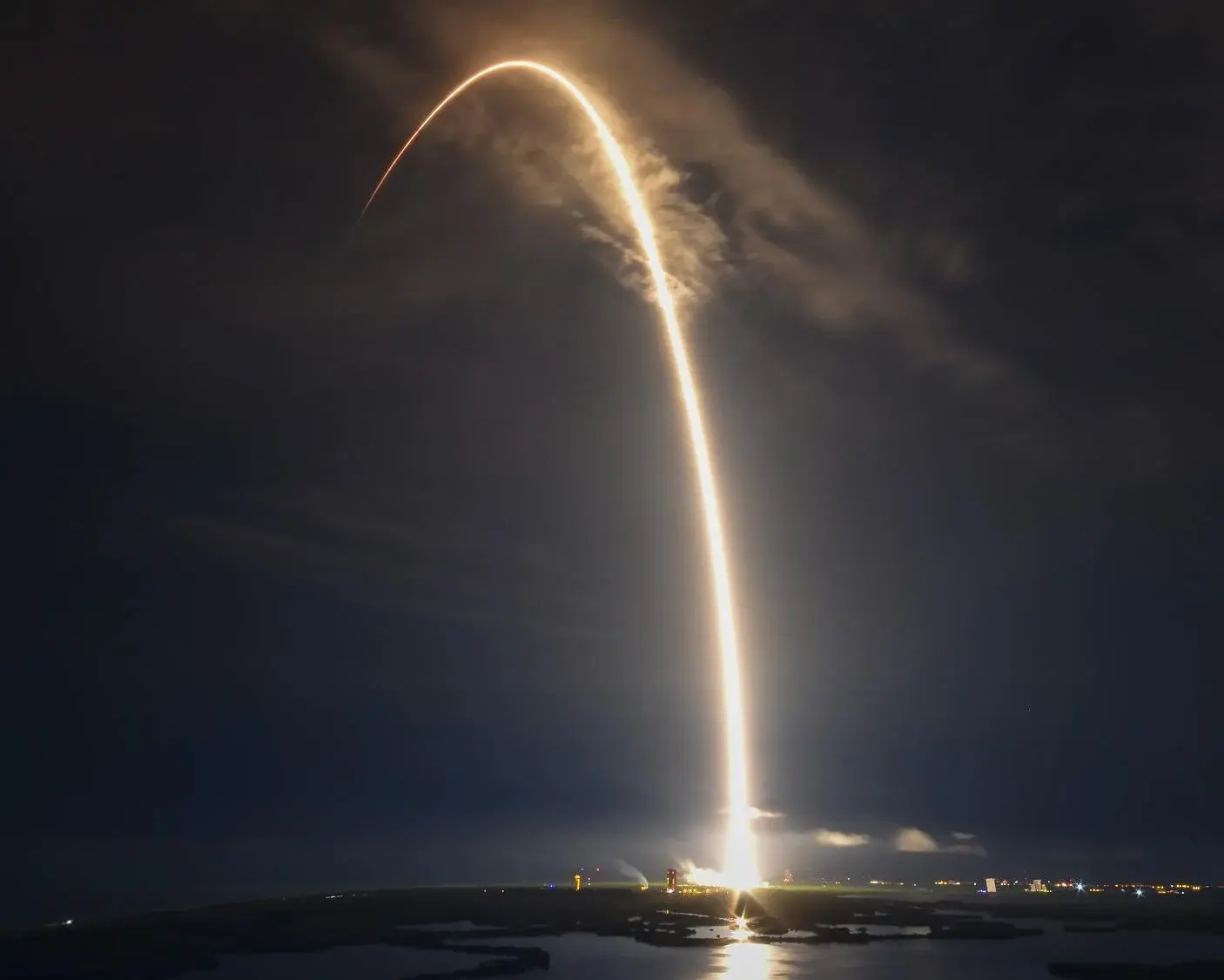 SpaceX lên Nasdaq 12/6: Ba cửa vào cho nhà đầu tư Việt