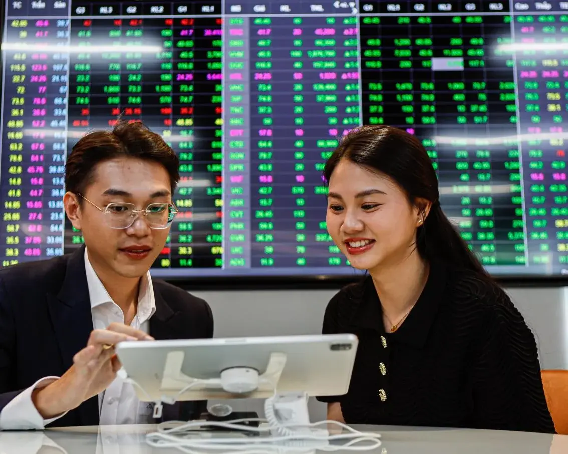 21/82 CTCK lỗ Q1/2026: tự doanh quyết định lãi hay lỗ