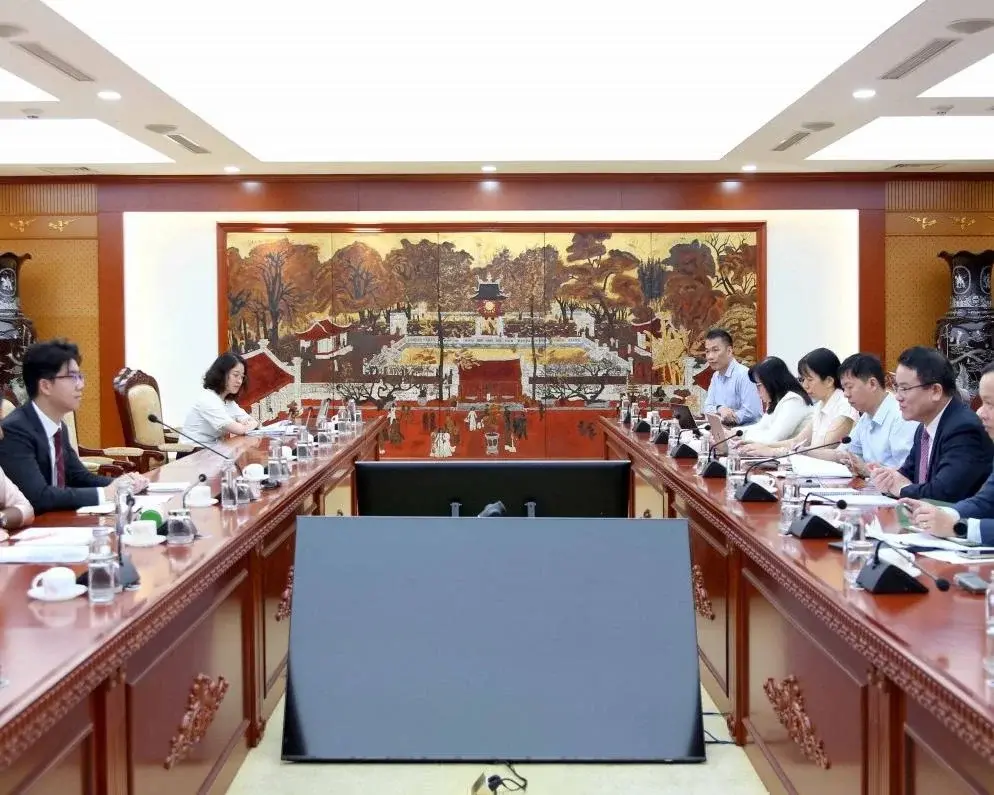 VND 970tn borrowing plan: three rate pressures for 2026