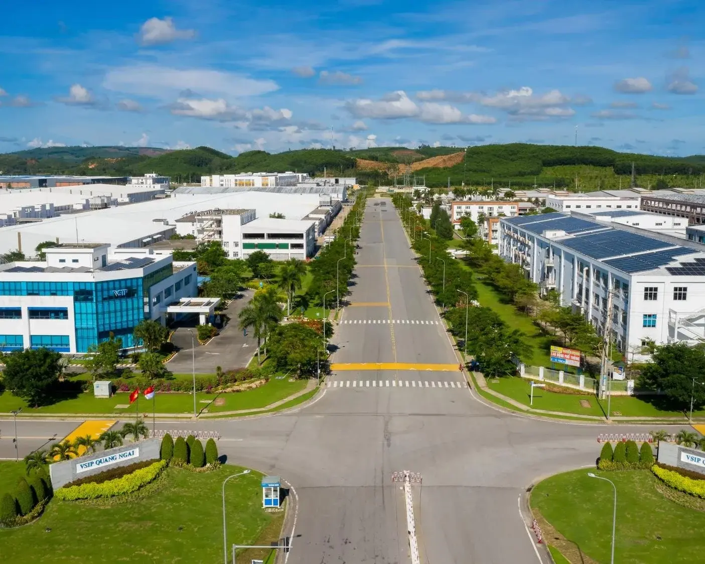FDI 7,4 tỷ USD, cổ phiếu khu công nghiệp phân hóa