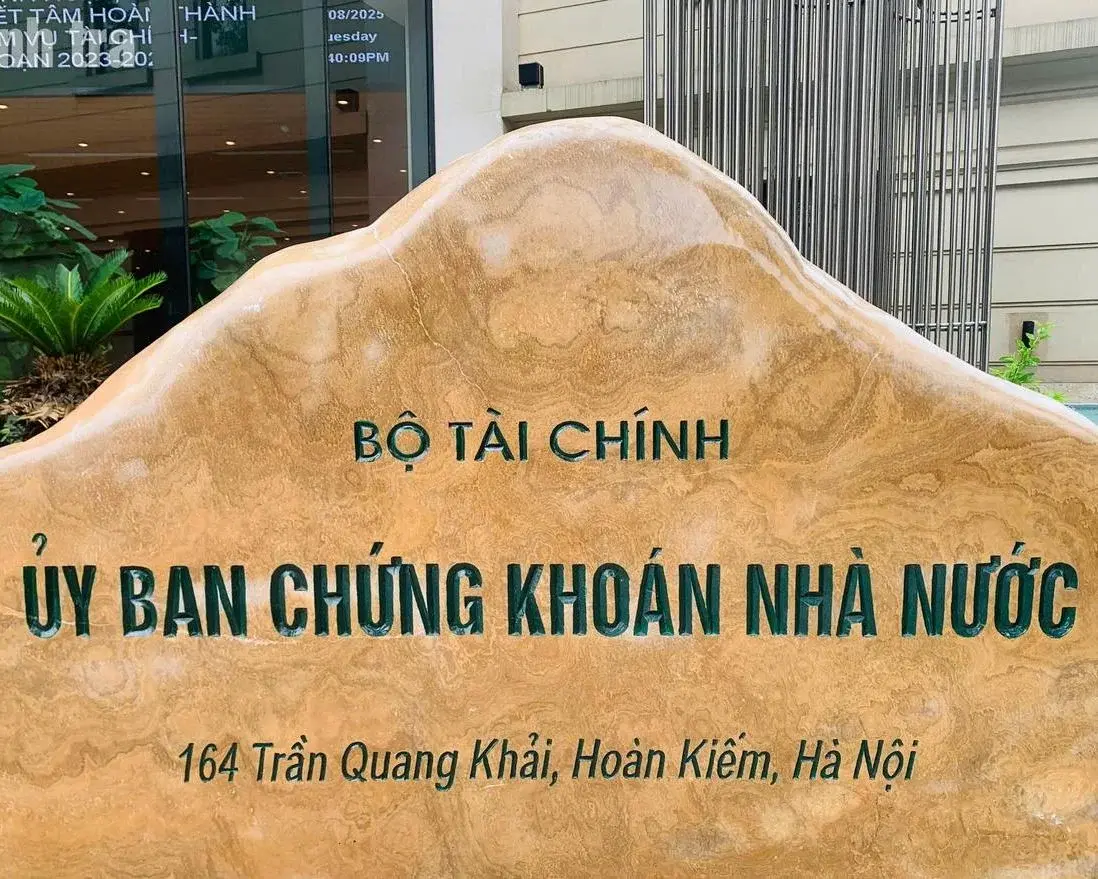 Bán khống có kiểm soát: Hạ tầng thiết yếu cho FTSE 21/9