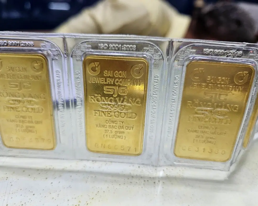 Vàng SJC 148,6 triệu, rủi ro nằm ở khoảng chênh