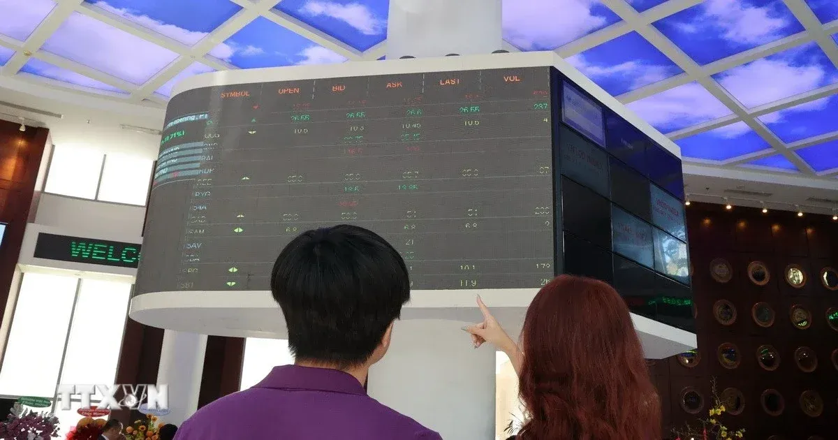 Khối ngoại bớt bán, nhịp hồi vẫn hẹp