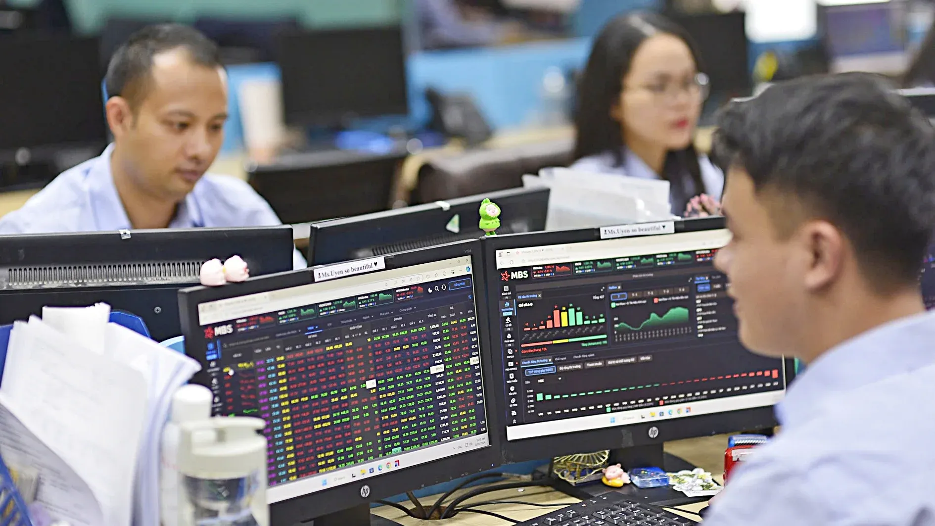 SSI tăng vốn lên 30.000 tỷ, ngành chứng khoán đua trước FTSE