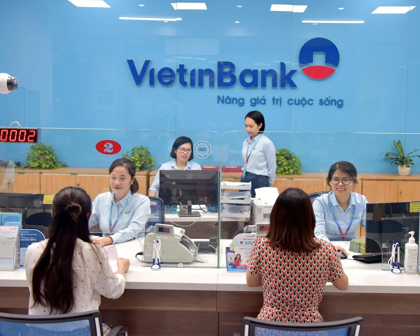 Lãi tiết kiệm 5,9%, CPI 4,65%: lãi thực còn 1,25 điểm