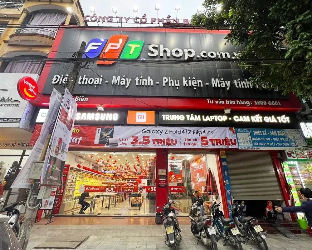 MWG 9.200 tỷ vs FRT 1.550 tỷ: Hai ngã rẽ hậu điện thoại