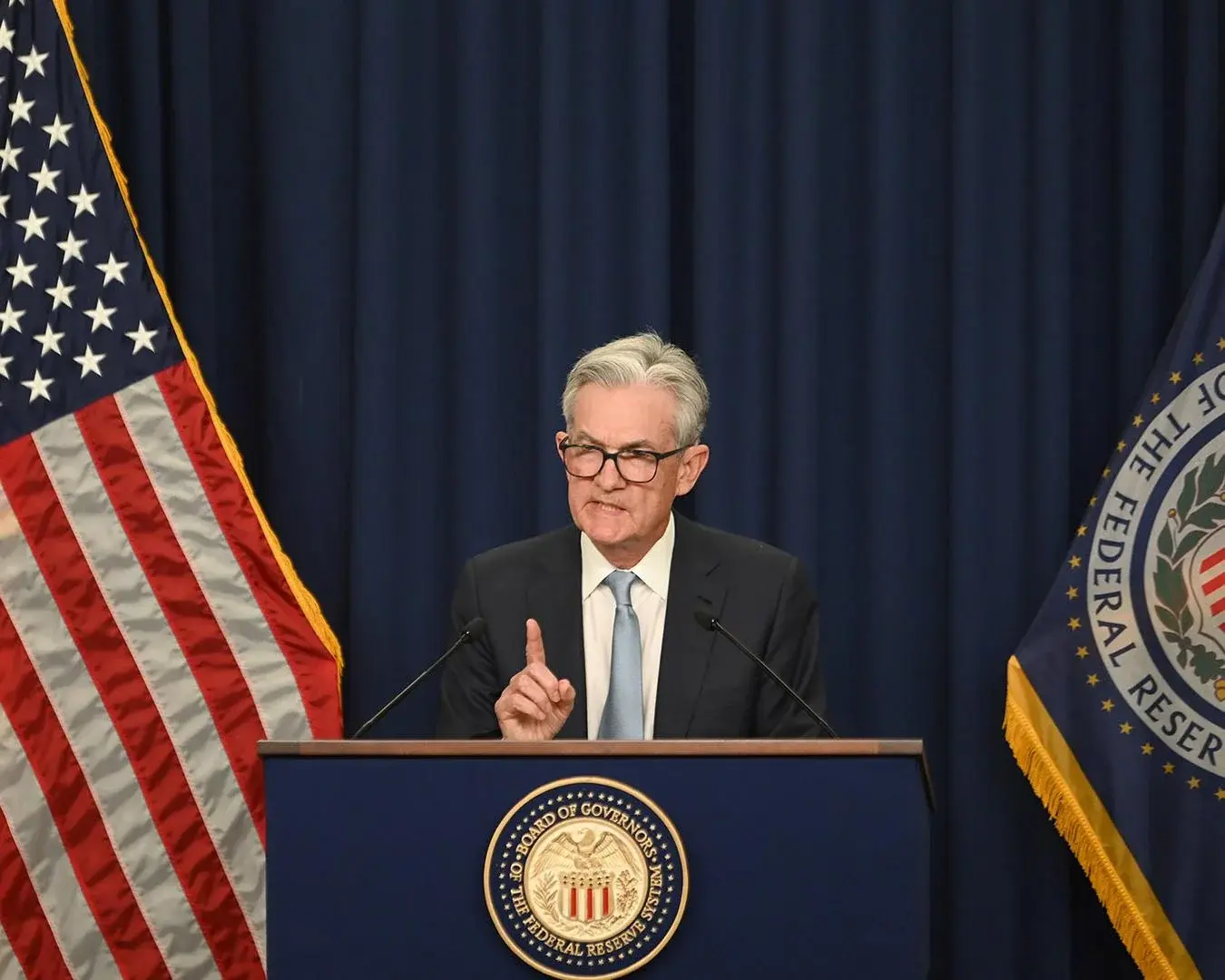 DXY giảm 7 phiên liên tiếp: Khi niềm tin vào Fed lung lay