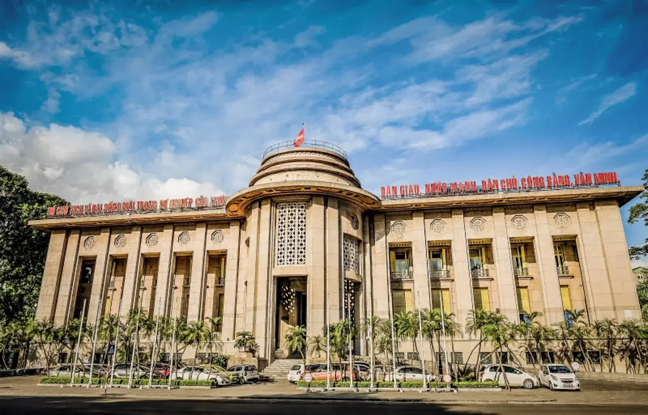Lãi suất qua đêm 11% chưa kéo cả thị trường