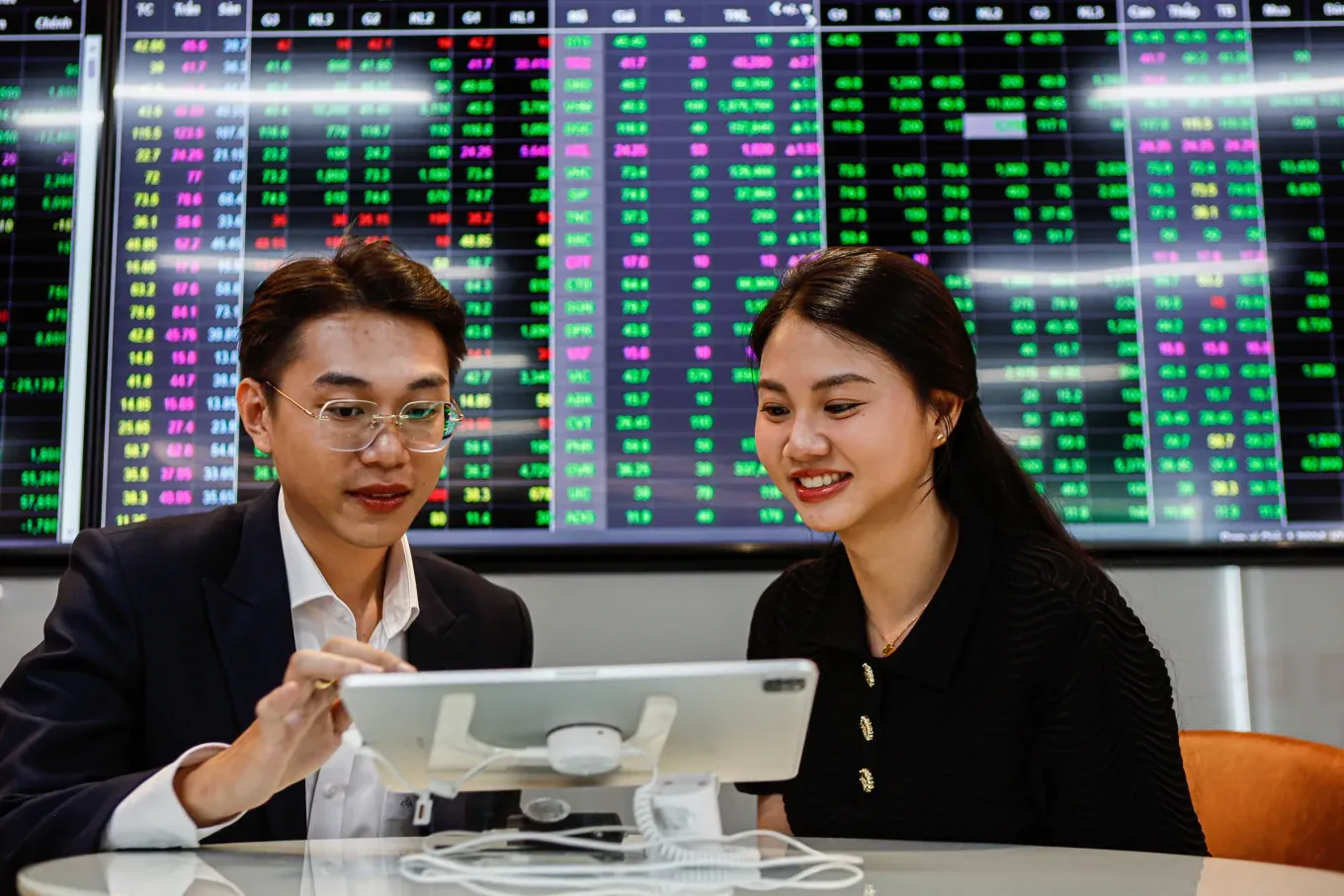 Tháng 4 và chuỗi 4 năm thua lỗ: Lần này FTSE Russell thay đổi cục diện