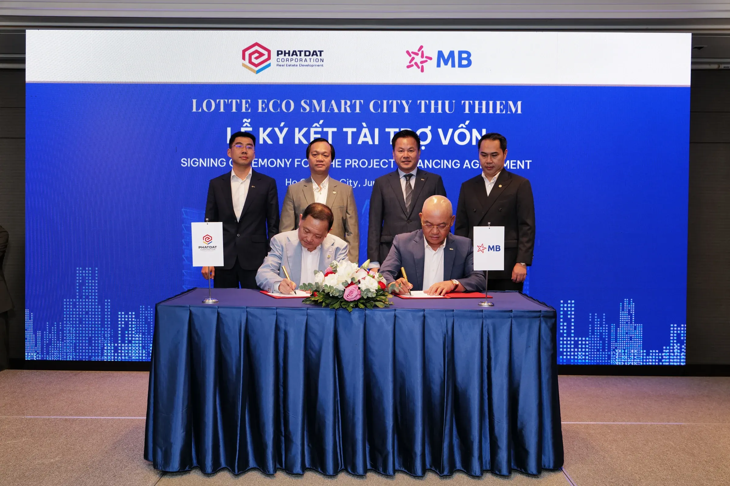 Lễ ký kết tài trợ vốn giữa Phát Đạt và MB Bank
