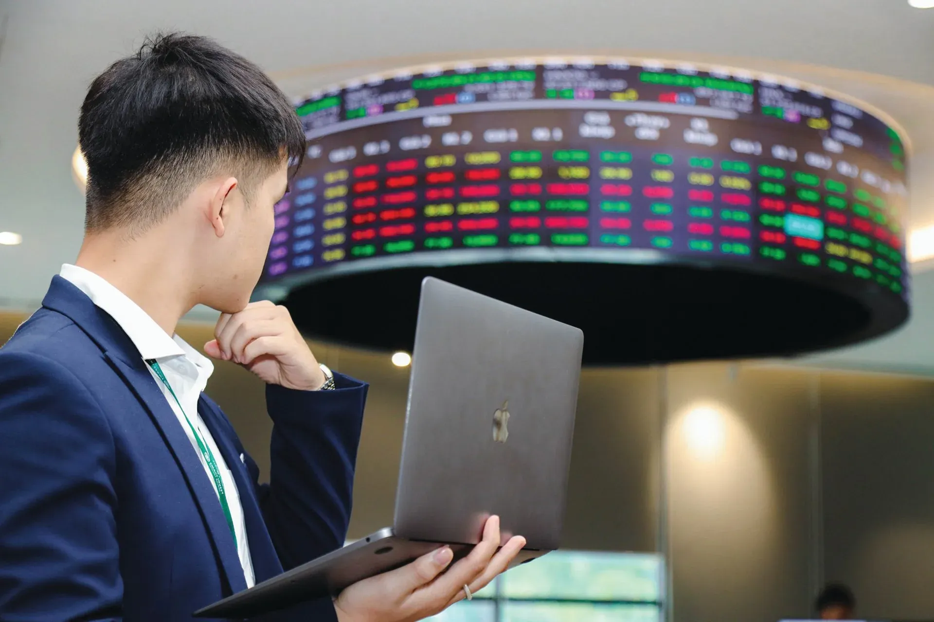 Nhà đầu tư phân tích cơ hội từ nâng hạng FTSE