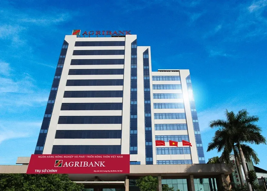 Trụ sở Agribank tại Hà Nội, một trong hai ngân hàng dẫn đầu đợt huy động trái phiếu lớn tháng 5/2026