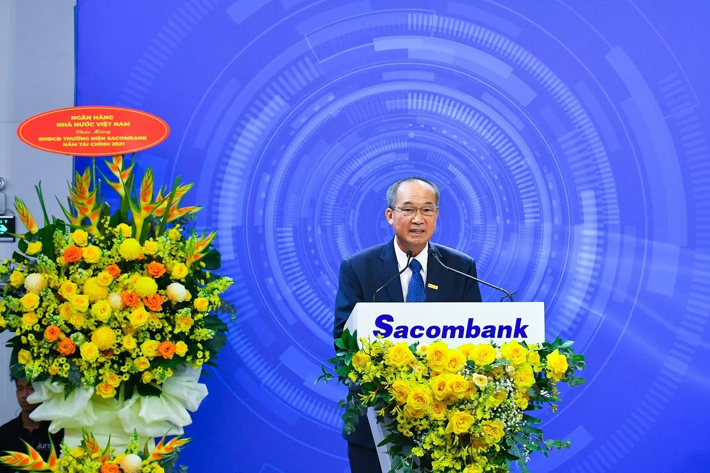 Ông Dương Công Minh, Chủ tịch HĐQT Sacombank, phát biểu tại đại hội cổ đông