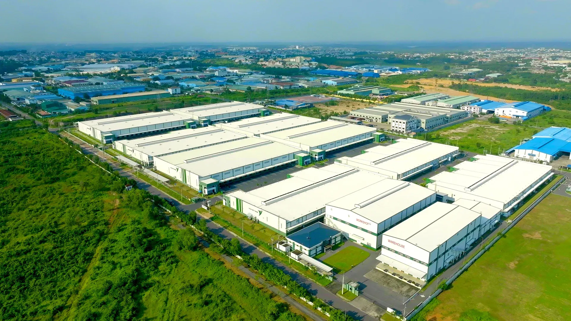 Khu công nghiệp Việt Nam — IDC và SZC tiếp tục là điểm sáng