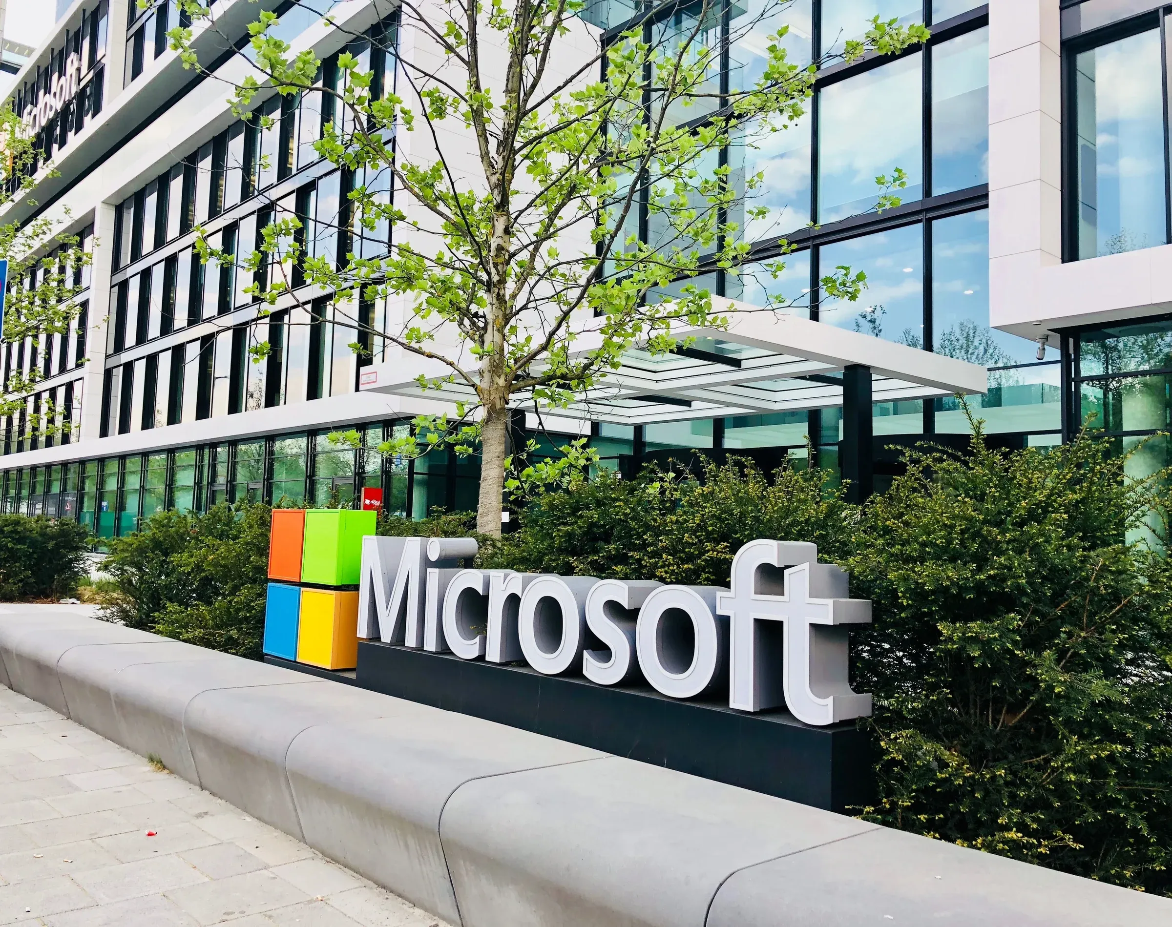 Trụ sở Microsoft, cổ phiếu có tỷ trọng AI định lượng được nhất hiện nay