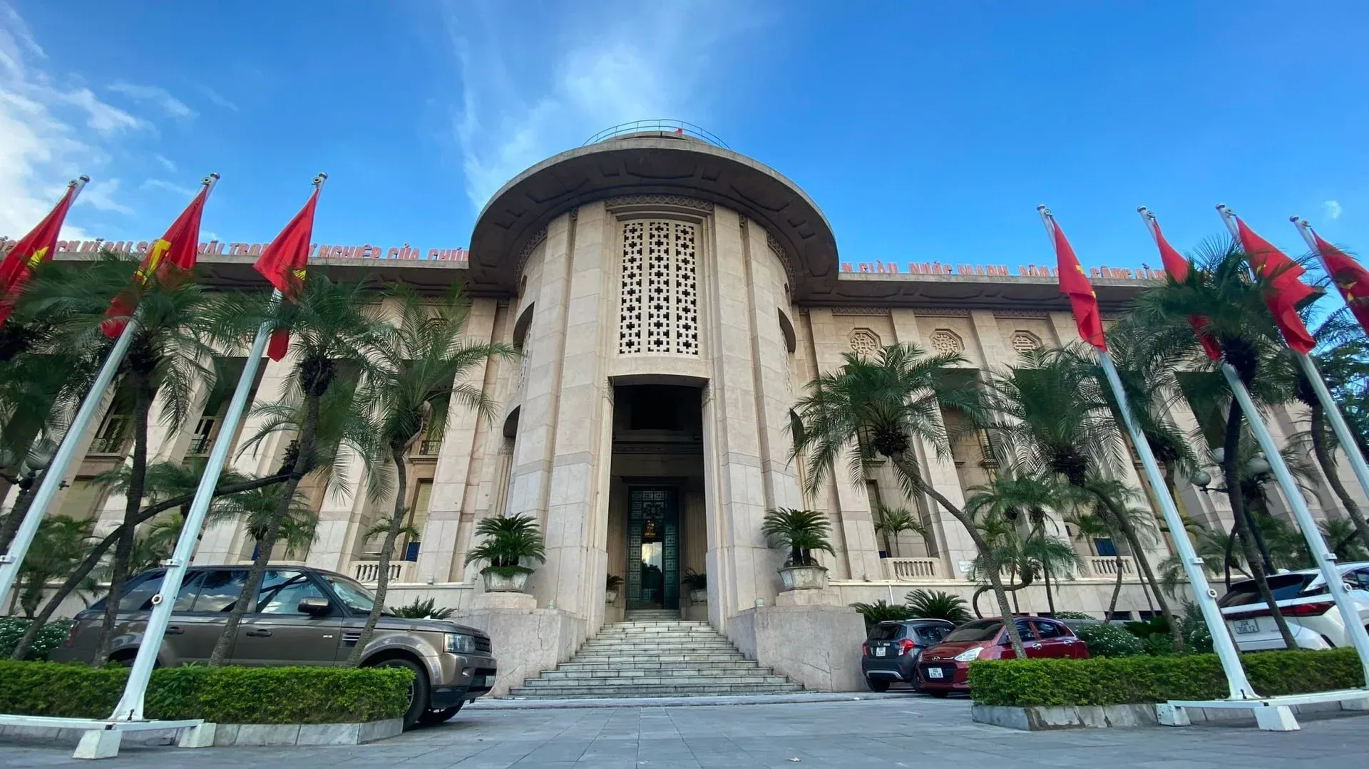 Sàn giao dịch chứng khoán bùng nổ sau tin FTSE nâng hạng