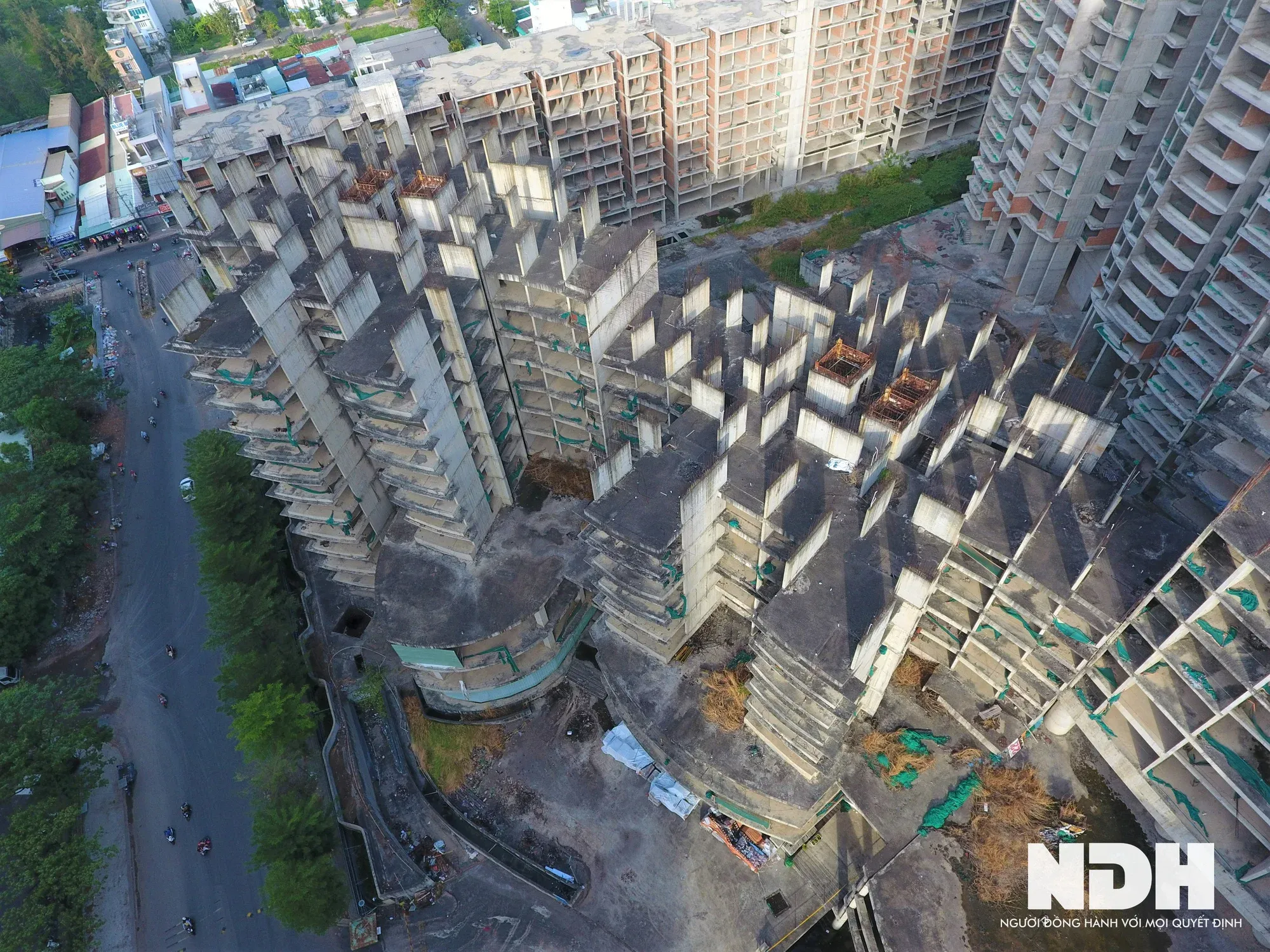 Dự án Novaland đang xây dang dở phản ánh tình hình tài chính khó khăn