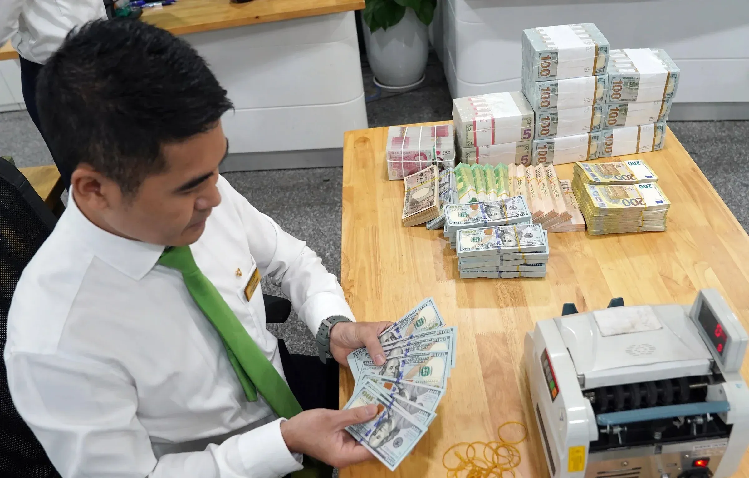 Tỷ giá USD/VND duy trì vùng cao, áp lực ngắn hạn cho dòng vốn ngoại