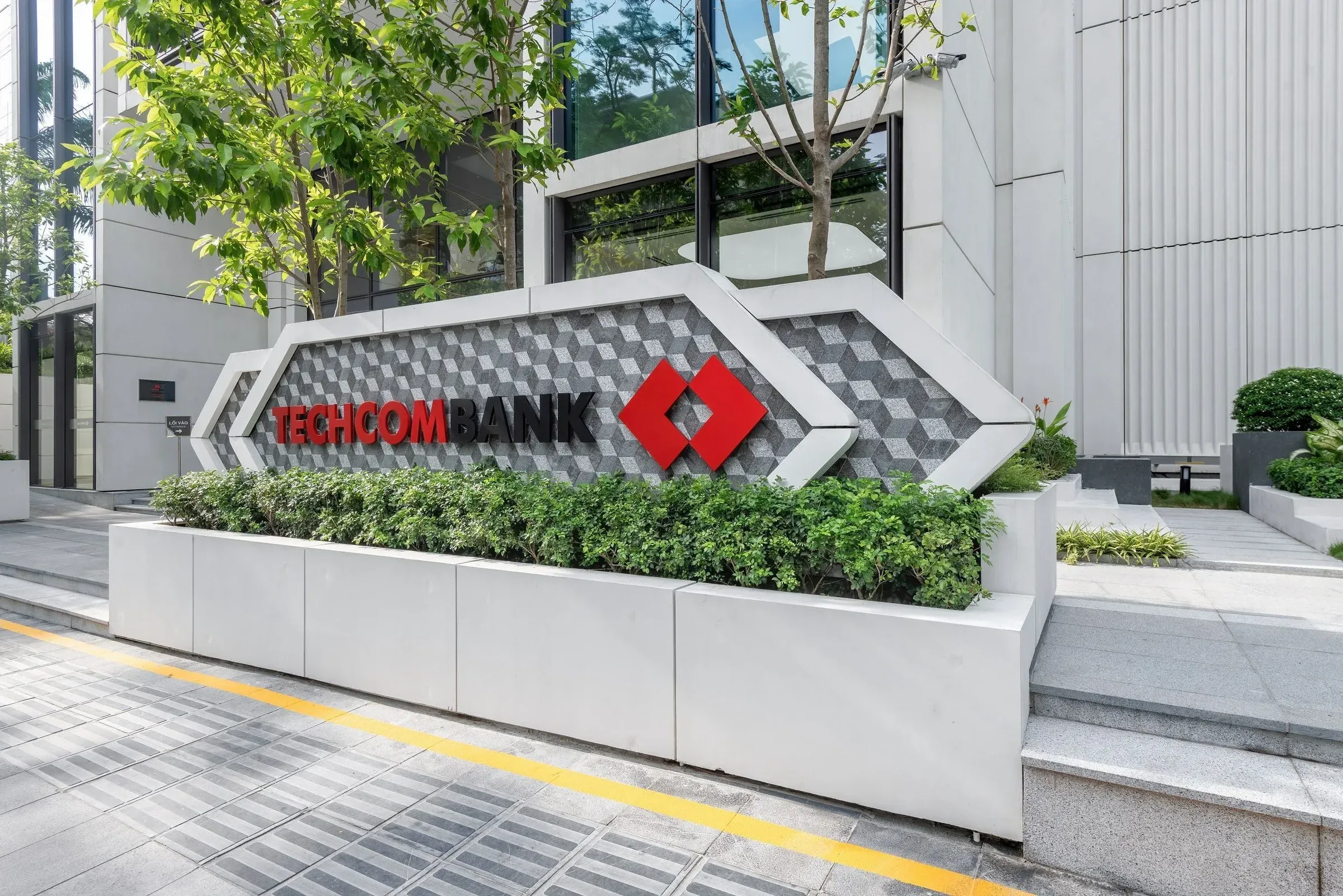 Trụ sở Techcombank — hệ sinh thái của TCEX