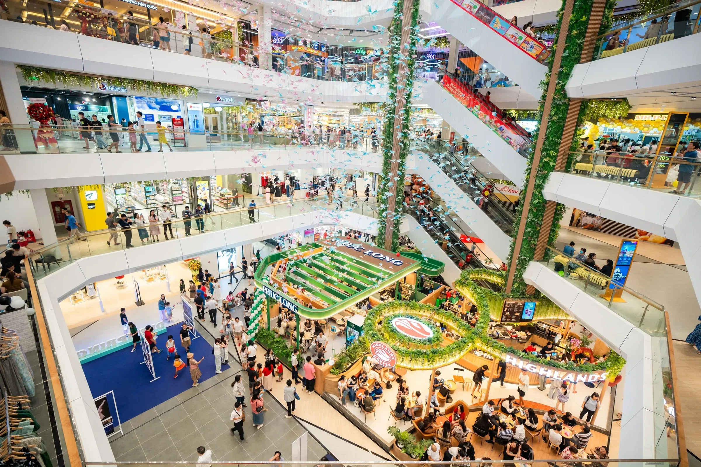 Hoạt động tại Vincom Retail